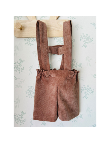 Pantalón corto con tirantes niño Cisne