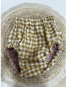 Cubrepañal reversible flores y vichy mostaza 2